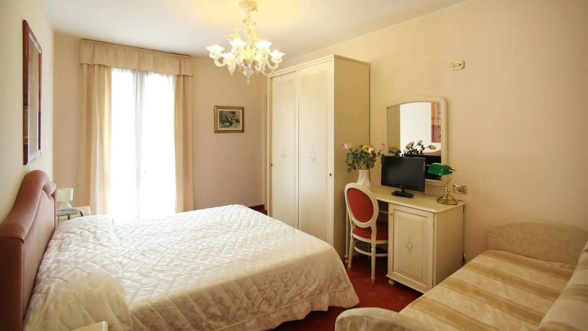 Nice Hotel Mestre 3*,